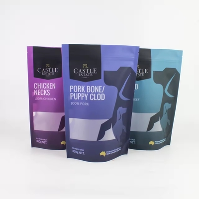 Özel basılı yeniden kilitlenebilir folyo ziplock torbalar Plastik ambalajlar Köpekler için ayağa kalkan poşet tatlılar Pencereli evcil hayvan yiyecekleri paketi